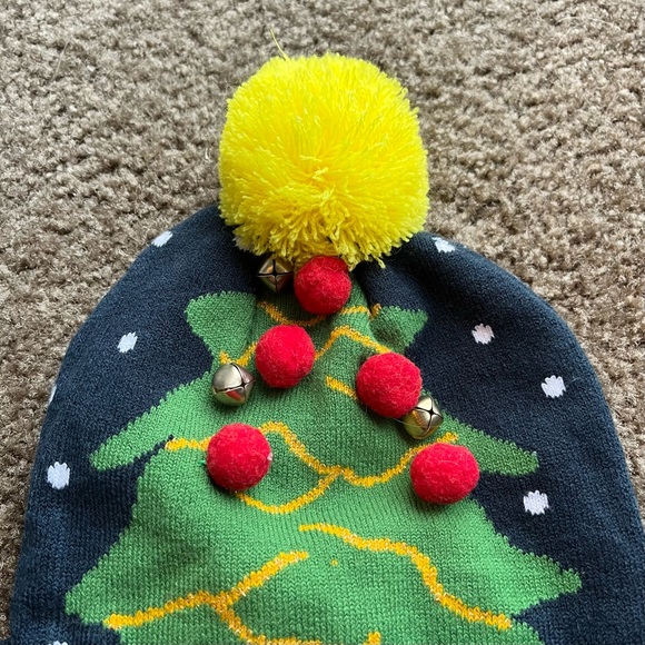 New! [H&M] Holiday Christmas Tree Sweater & matching beanie - Picture 8 of 9